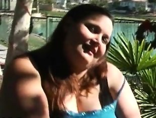 Lad bangs hot fattie hard