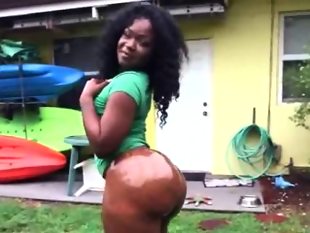 Huge assed black babe oiled up play