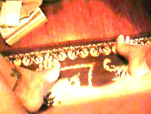 Bbw rubbing clit