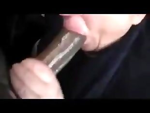 Toms girl sucks craigslist bbc in her driveway