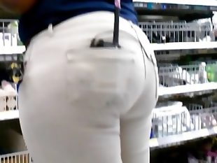 Lexi's thick n' juicy thunder thighs